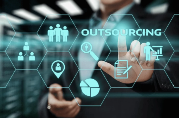  Outsourcing Done Right: The Tools That Actually Deliver